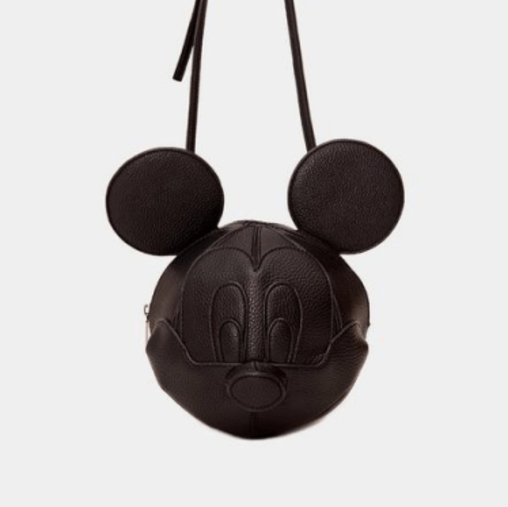 Danielle Nicole Mickey Mouse 3D Head Purse fron limited line.
